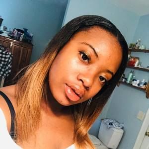 Meet your Posher, Iesha